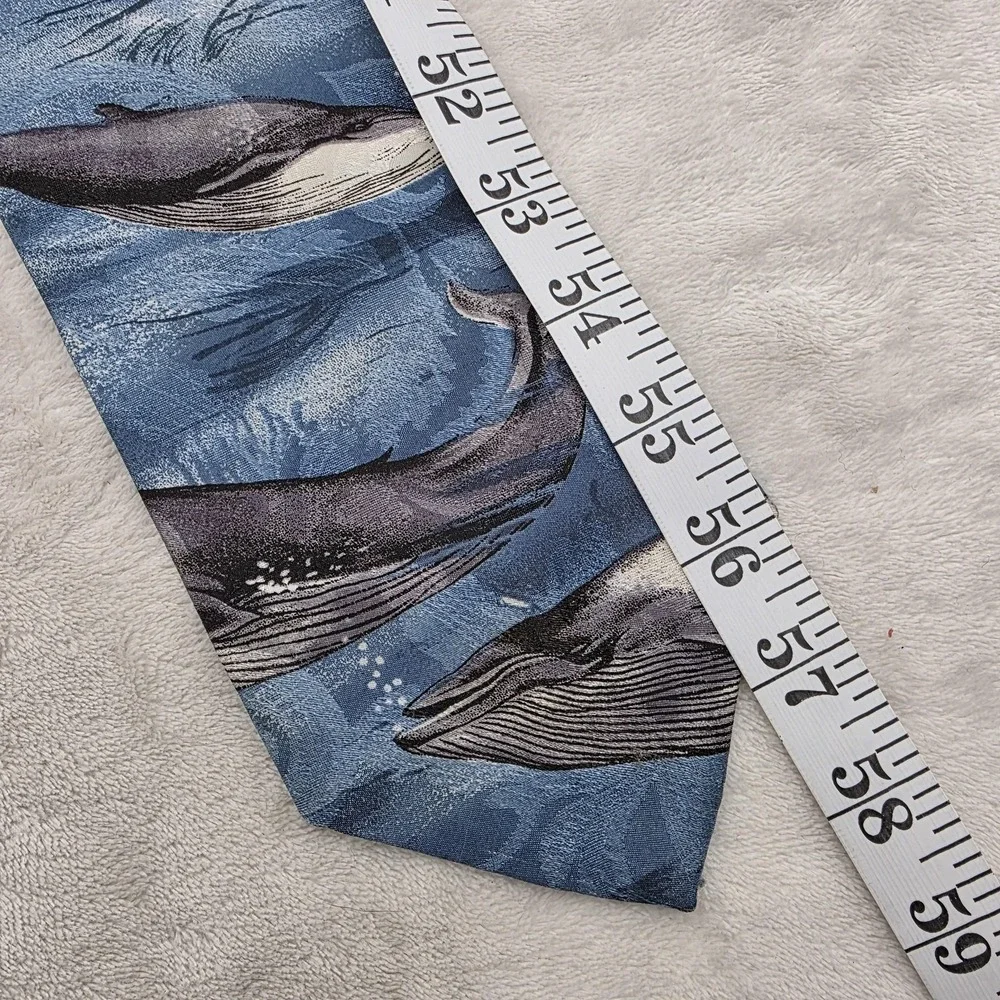 VINTAGE Lost‎ Kingdom Mens Tie Blue Whale Ocean Marine Life Nautical Necktie USA